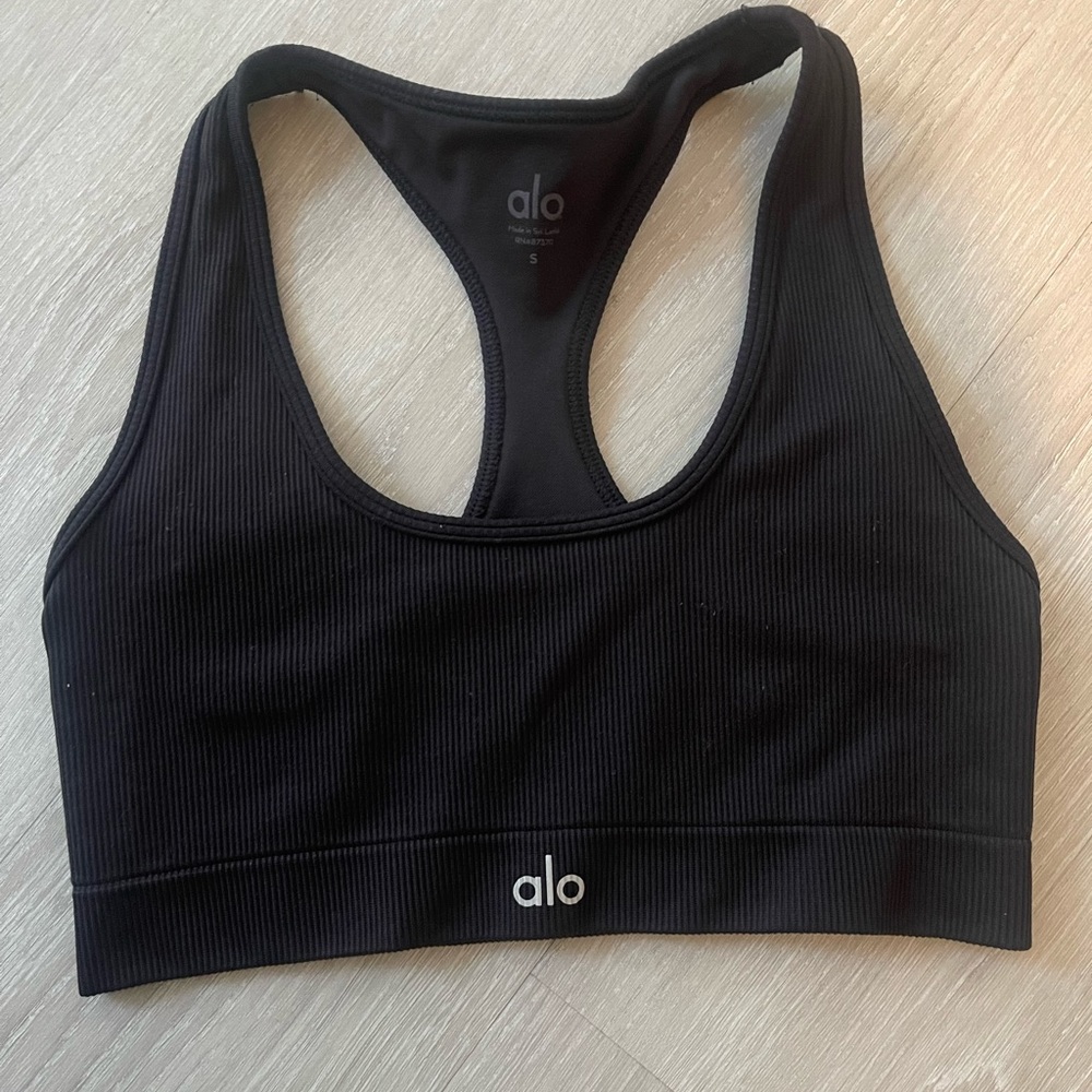Seamless ribbed bra